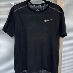 Nike Men's Black Short Sleeve Tee